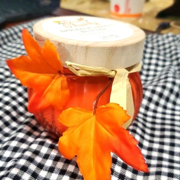 HALLOWEEN Decor Candle 🕯 🎃 nwt - Picture 1 of 5